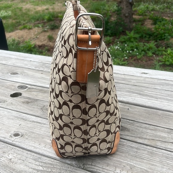 COACH - Picture 4 of 16